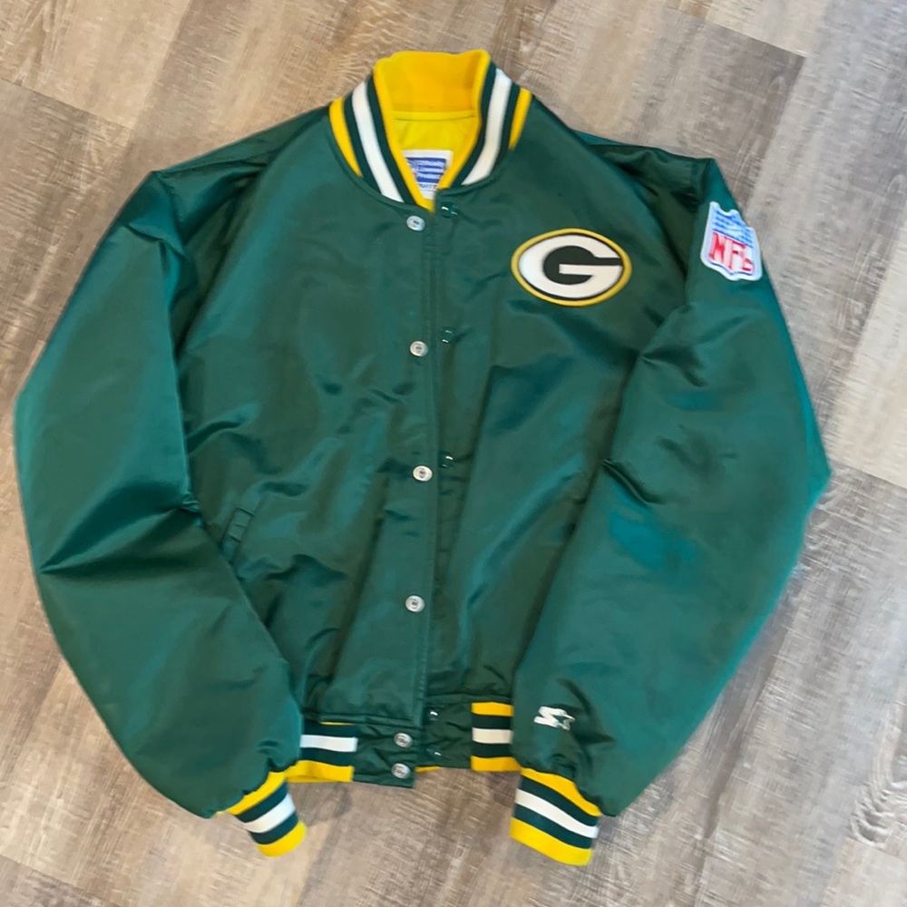 Vintage XL Starter Green Bay Packers satin jacket.